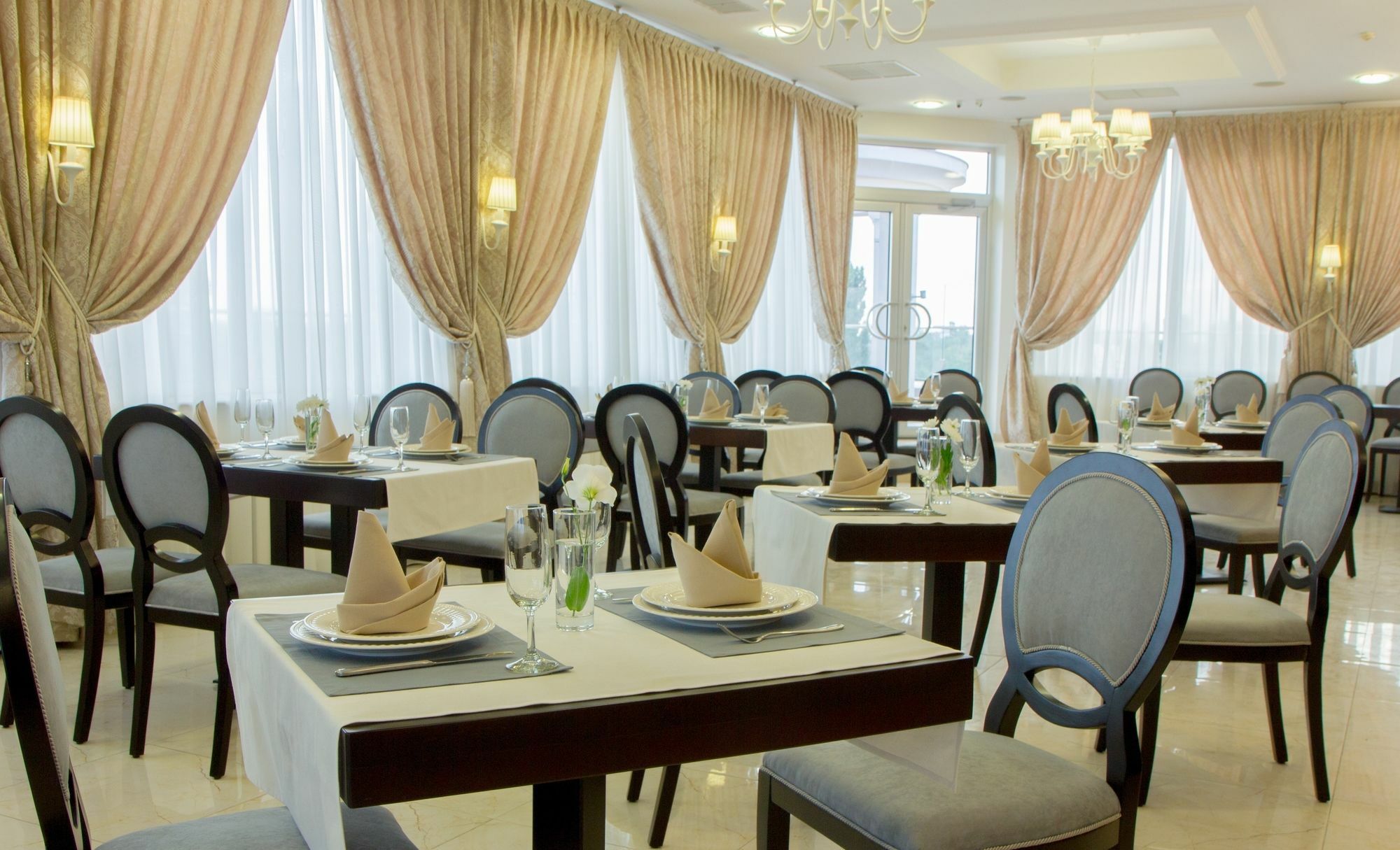 Alarus Luxe Hotel Odesa Exterior foto