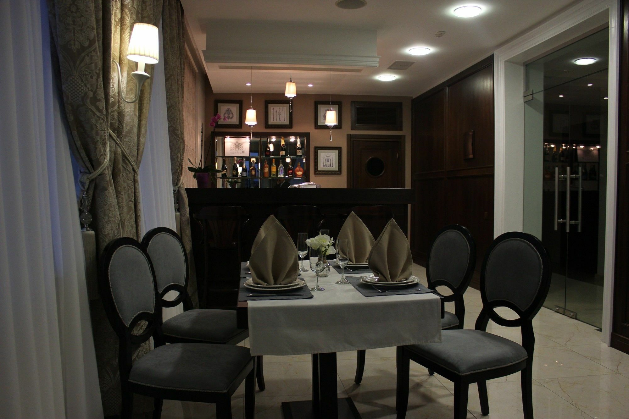 Alarus Luxe Hotel Odesa Exterior foto